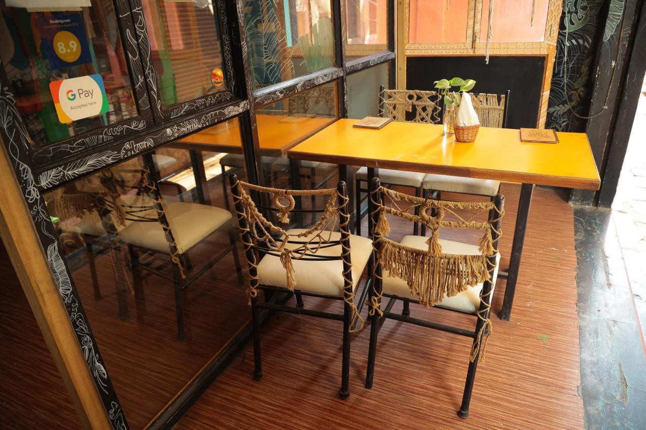 Good Vibes Hostel Varanasi Exterior photo