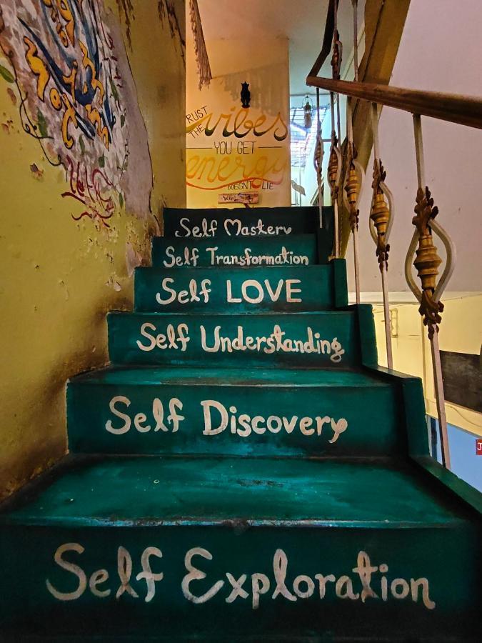 Good Vibes Hostel Varanasi Exterior photo